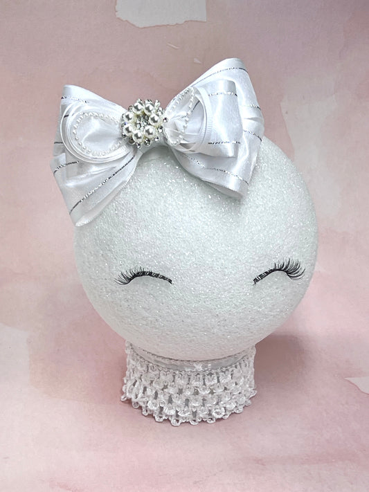 Elegant Satin and Organza Hair Clips Bow with Pearl and Rhinestone Embellishment – Ideal for Weddings and Celebrations.