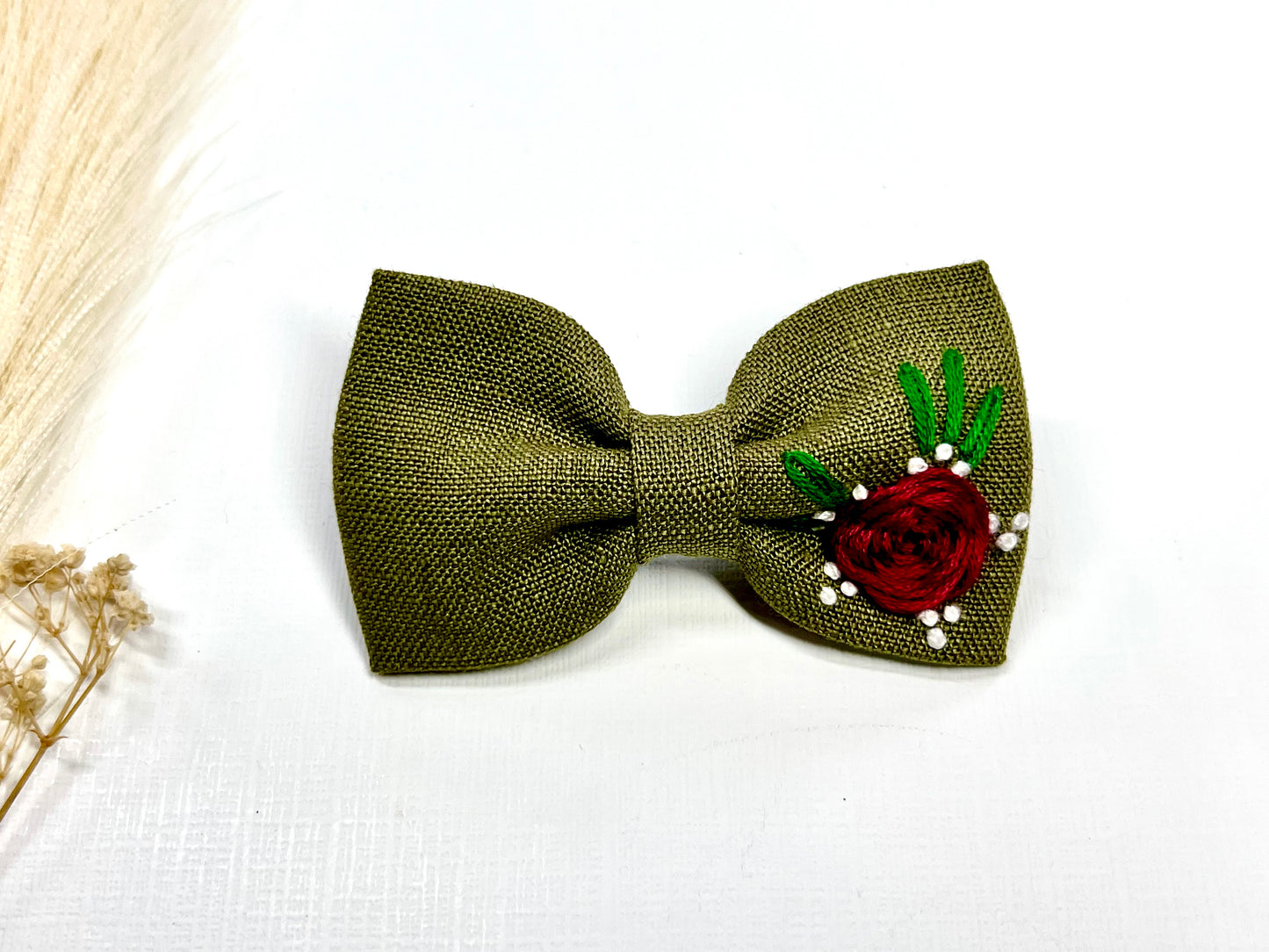 🌸 Hand Embroidered Linen Bow Clips – Girls Hair Clips. Elegance in Every Stitch!