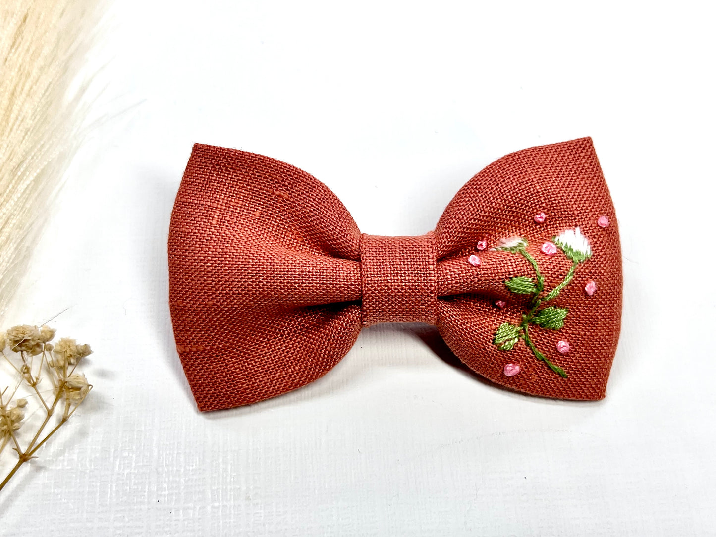 🌸 Hand Embroidered Linen Bow Clips – Girls Hair Clips. Elegance in Every Stitch!
